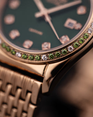 
                  
                    Load image into Gallery viewer, Tomaz Ladies Watch TQ017L-D35 (Rosegold/Green) with Green Swarovski (Rosegold Steel Mesh Strap
                  
                